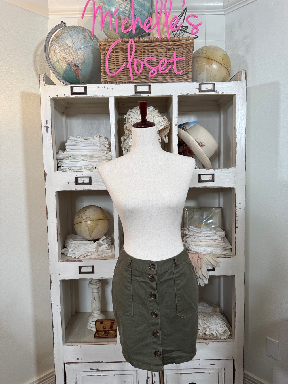 Y2K Rue 21 button front chino skirt